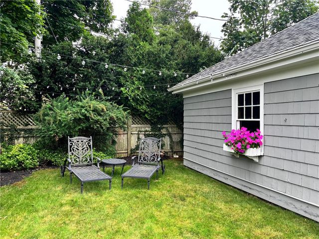 75 Ayrault Street 1, Newport, RI 02840