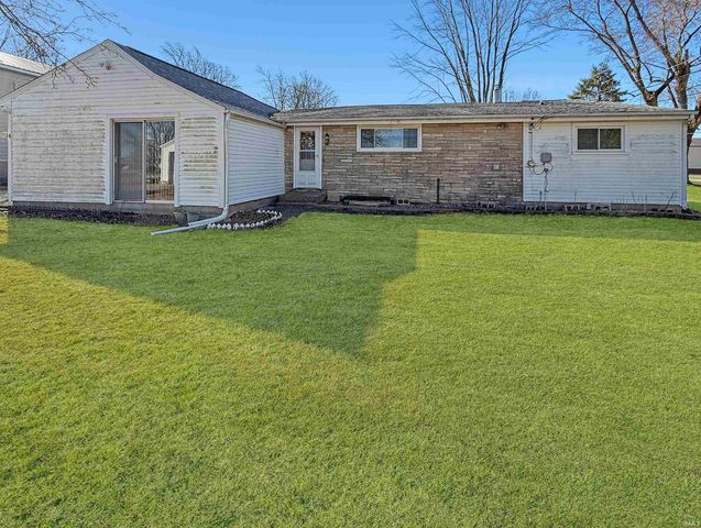 1832 E 800 N, West Lafayette, IN 47906