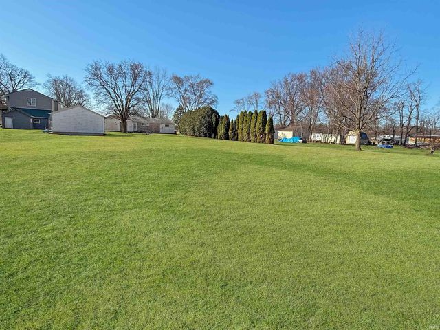 1832 E 800 N, West Lafayette, IN 47906