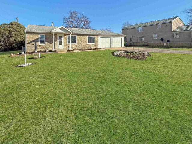 1832 E 800 N, West Lafayette, IN 47906