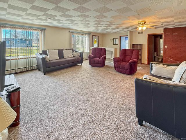 1832 E 800 N, West Lafayette, IN 47906