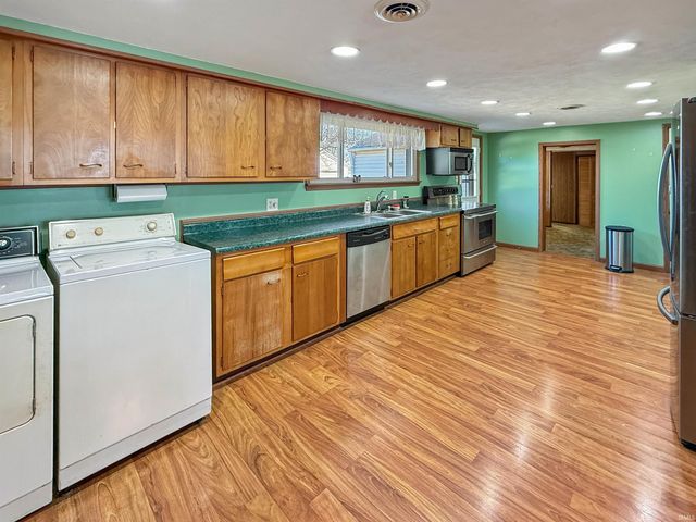 1832 E 800 N, West Lafayette, IN 47906