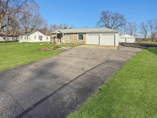 1832 E 800 N, West Lafayette, IN 47906