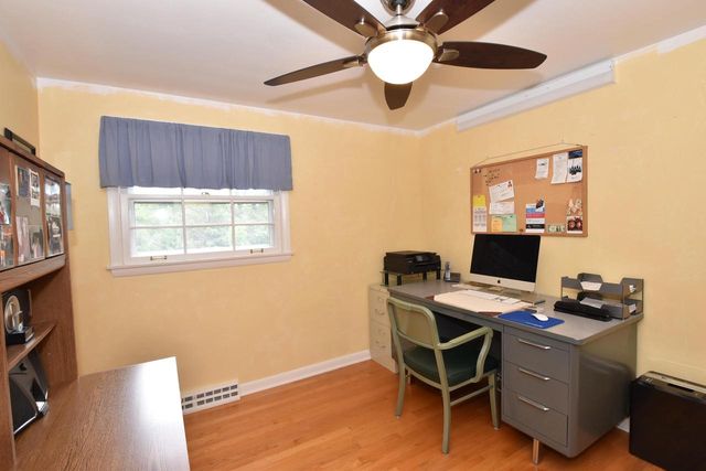 6600 N Braeburn LANE, Glendale, WI 53209