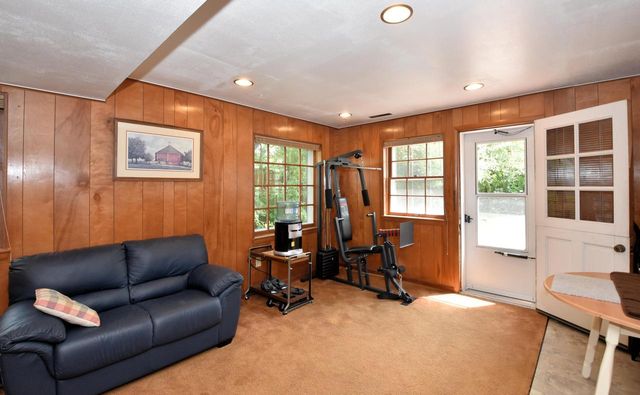 6600 N Braeburn LANE, Glendale, WI 53209