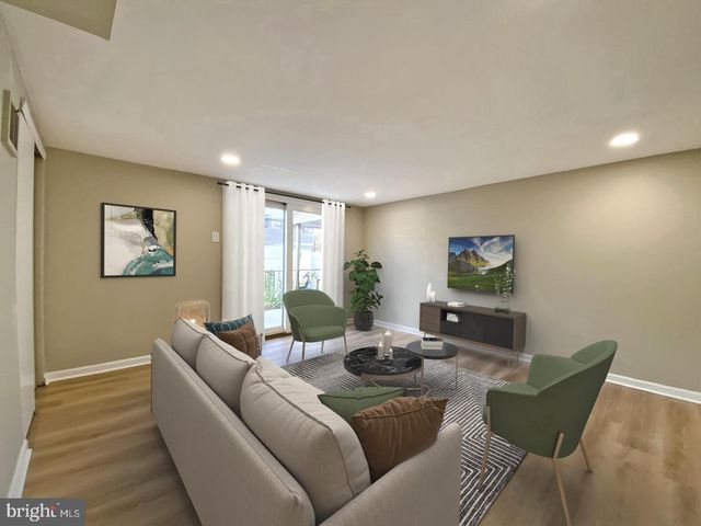 12639 BISCAYNE DR, Philadelphia, PA 19154