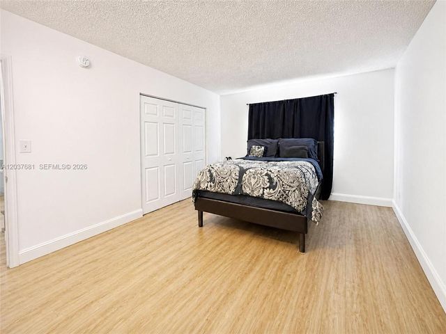 8405 NW 8th Street 204, Miami, FL 33126