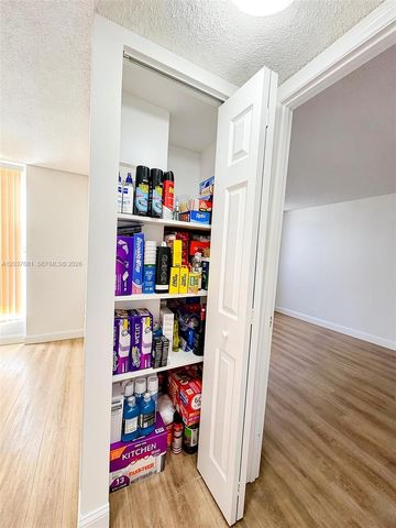 8405 NW 8th Street 204, Miami, FL 33126