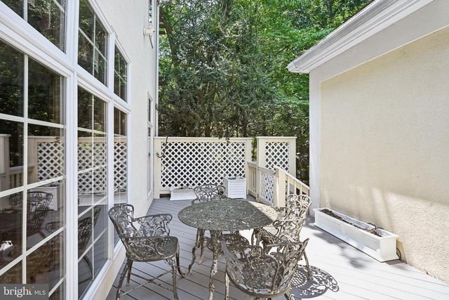 12 COVE RD, Moorestown, NJ 08057