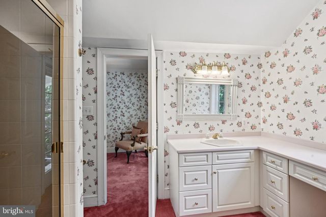 12 COVE RD, Moorestown, NJ 08057