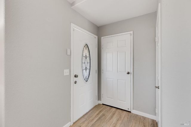 531 Colonial Cir, Vacaville, CA 95687