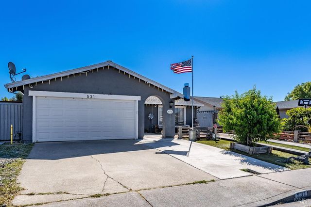 531 Colonial Cir, Vacaville, CA 95687