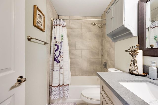 531 Colonial Cir, Vacaville, CA 95687