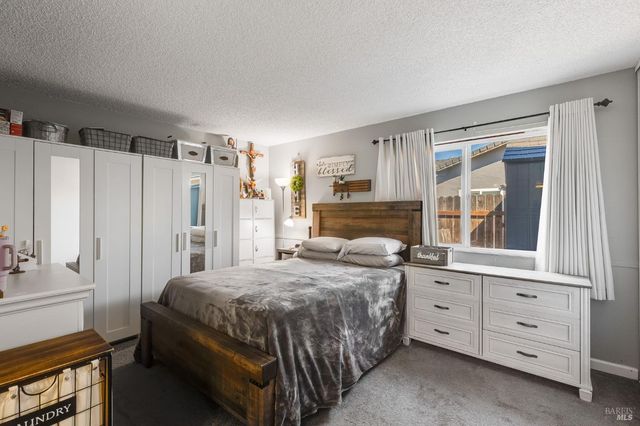 531 Colonial Cir, Vacaville, CA 95687