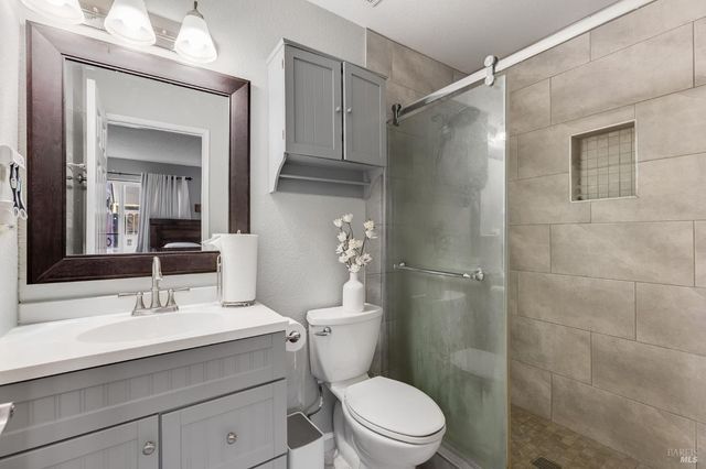 531 Colonial Cir, Vacaville, CA 95687