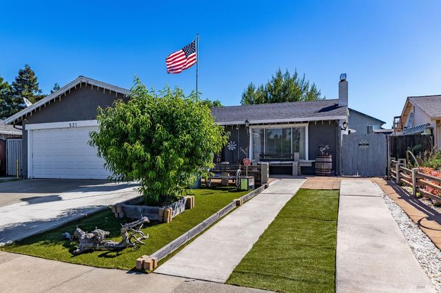 531 Colonial Cir, Vacaville, CA 95687