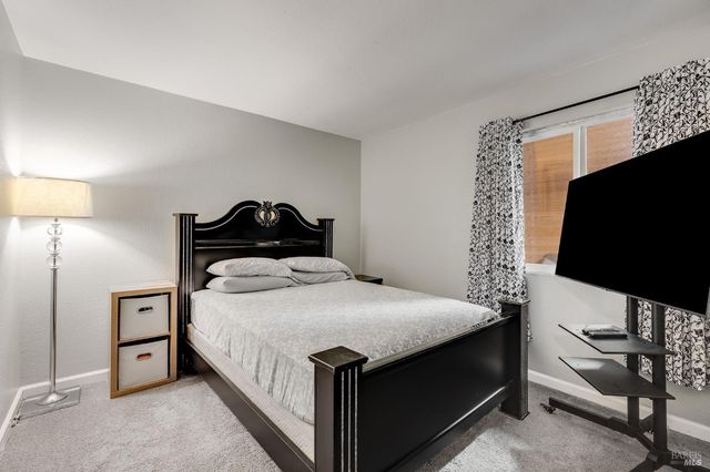 531 Colonial Cir, Vacaville, CA 95687