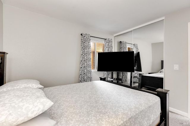 531 Colonial Cir, Vacaville, CA 95687