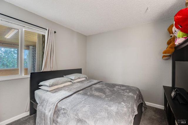 531 Colonial Cir, Vacaville, CA 95687