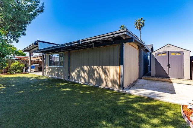 531 Colonial Cir, Vacaville, CA 95687