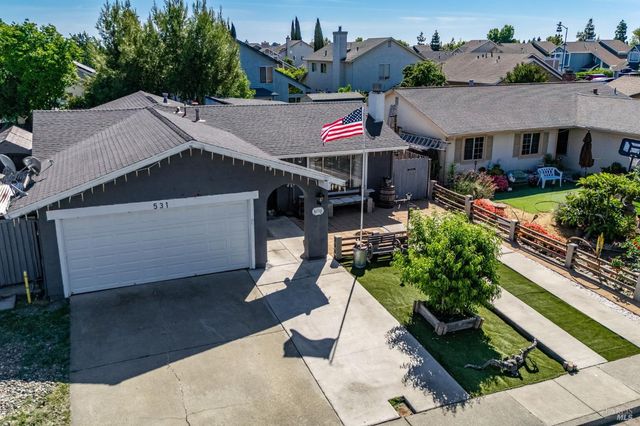 531 Colonial Cir, Vacaville, CA 95687
