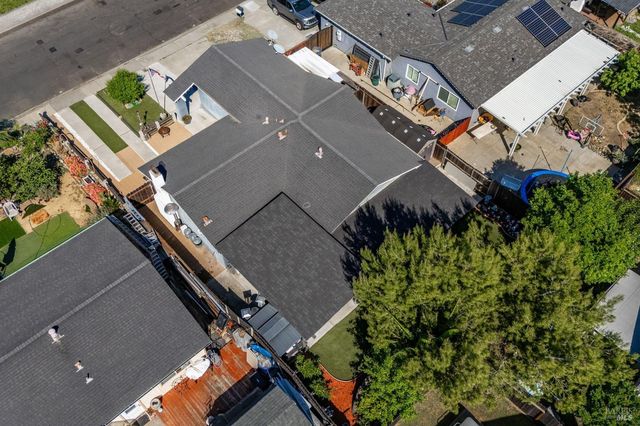 531 Colonial Cir, Vacaville, CA 95687