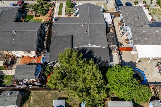 531 Colonial Cir, Vacaville, CA 95687