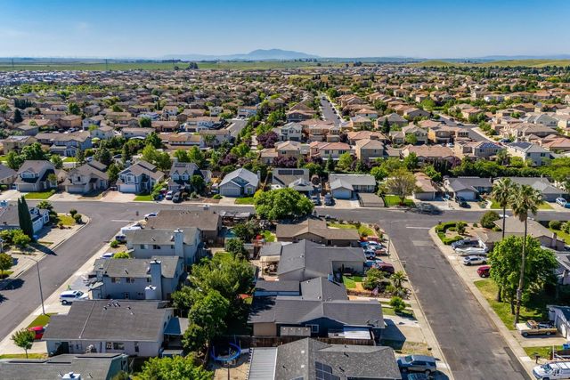 531 Colonial Cir, Vacaville, CA 95687