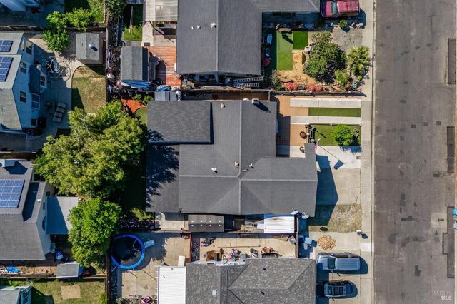 531 Colonial Cir, Vacaville, CA 95687