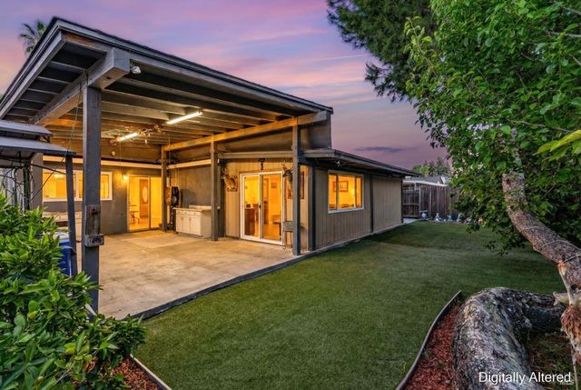 531 Colonial Cir, Vacaville, CA 95687