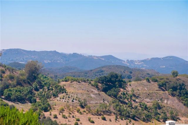 44892 Via Barranca, Temecula, CA 92590