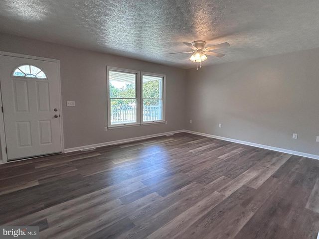 505 N WESTERN AVE, Martinsburg, WV 25404