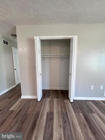 505 N WESTERN AVE, Martinsburg, WV 25404