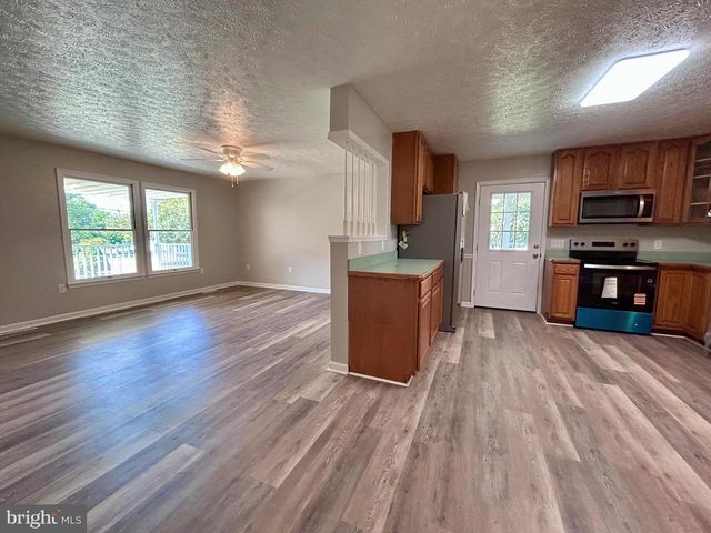 505 N WESTERN AVE, Martinsburg, WV 25404