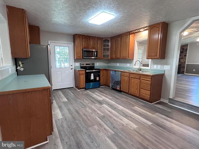 505 N WESTERN AVE, Martinsburg, WV 25404