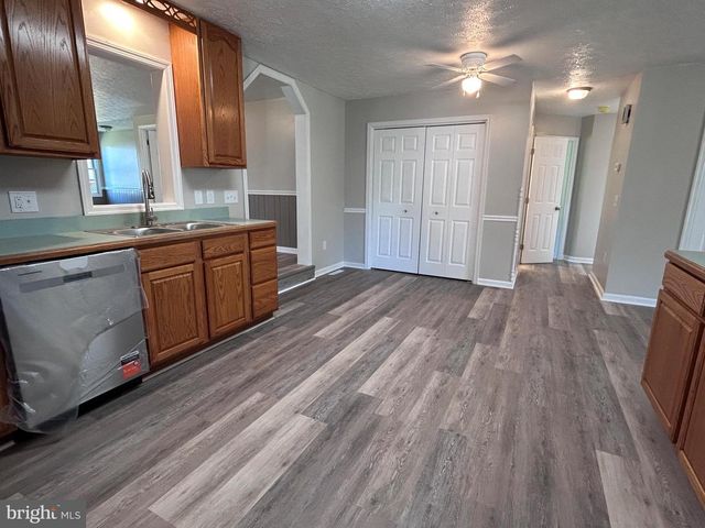 505 N WESTERN AVE, Martinsburg, WV 25404