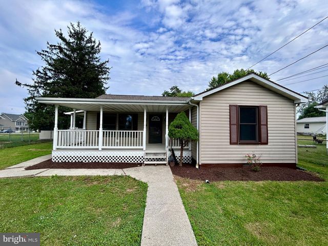 505 N WESTERN AVE, Martinsburg, WV 25404