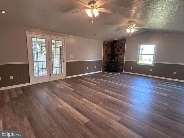 505 N WESTERN AVE, Martinsburg, WV 25404