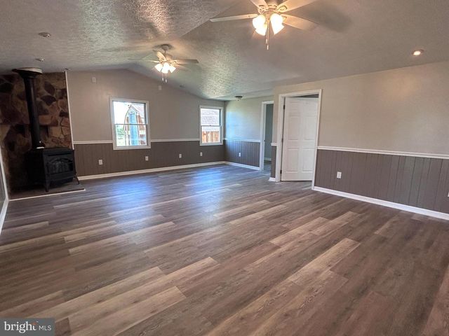 505 N WESTERN AVE, Martinsburg, WV 25404