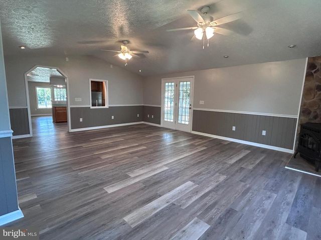 505 N WESTERN AVE, Martinsburg, WV 25404