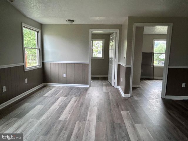 505 N WESTERN AVE, Martinsburg, WV 25404