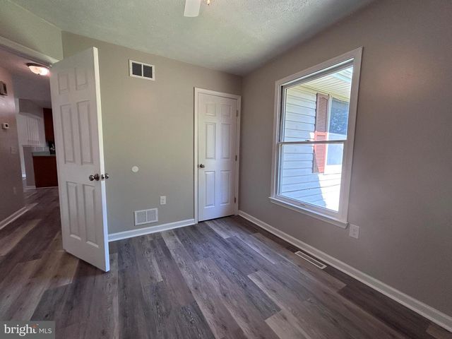 505 N WESTERN AVE, Martinsburg, WV 25404