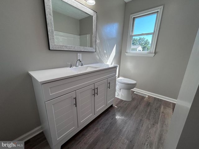 505 N WESTERN AVE, Martinsburg, WV 25404