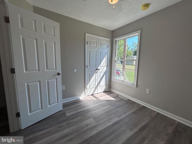 505 N WESTERN AVE, Martinsburg, WV 25404