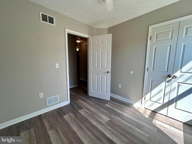 505 N WESTERN AVE, Martinsburg, WV 25404
