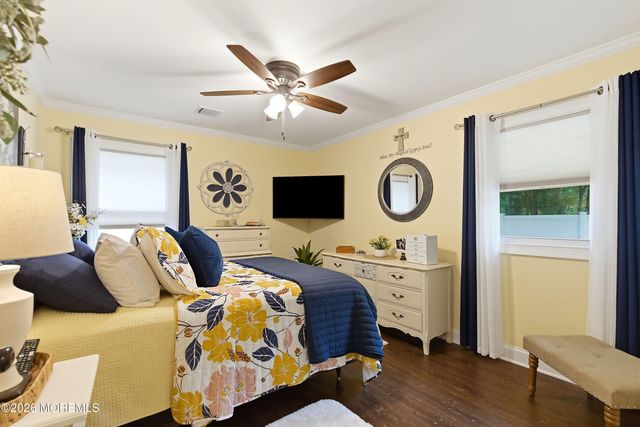 12 Pocono Place, Toms River, NJ 08753