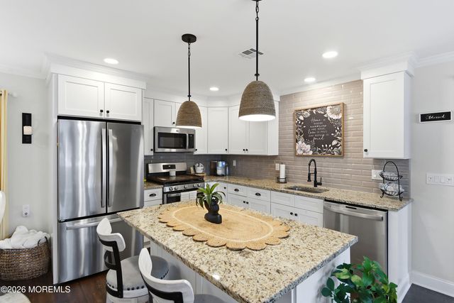 12 Pocono Place, Toms River, NJ 08753