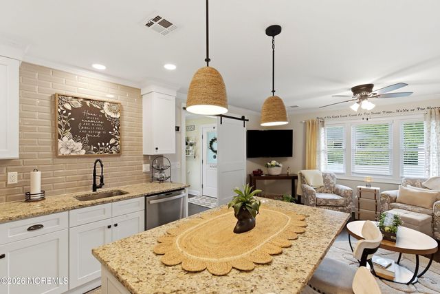 12 Pocono Place, Toms River, NJ 08753