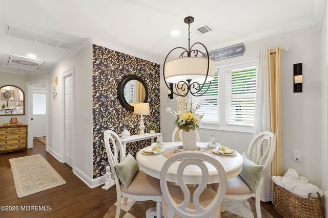 12 Pocono Place, Toms River, NJ 08753