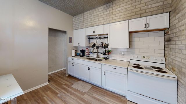 2350 Nebraska Avenue, Toledo, OH 43607